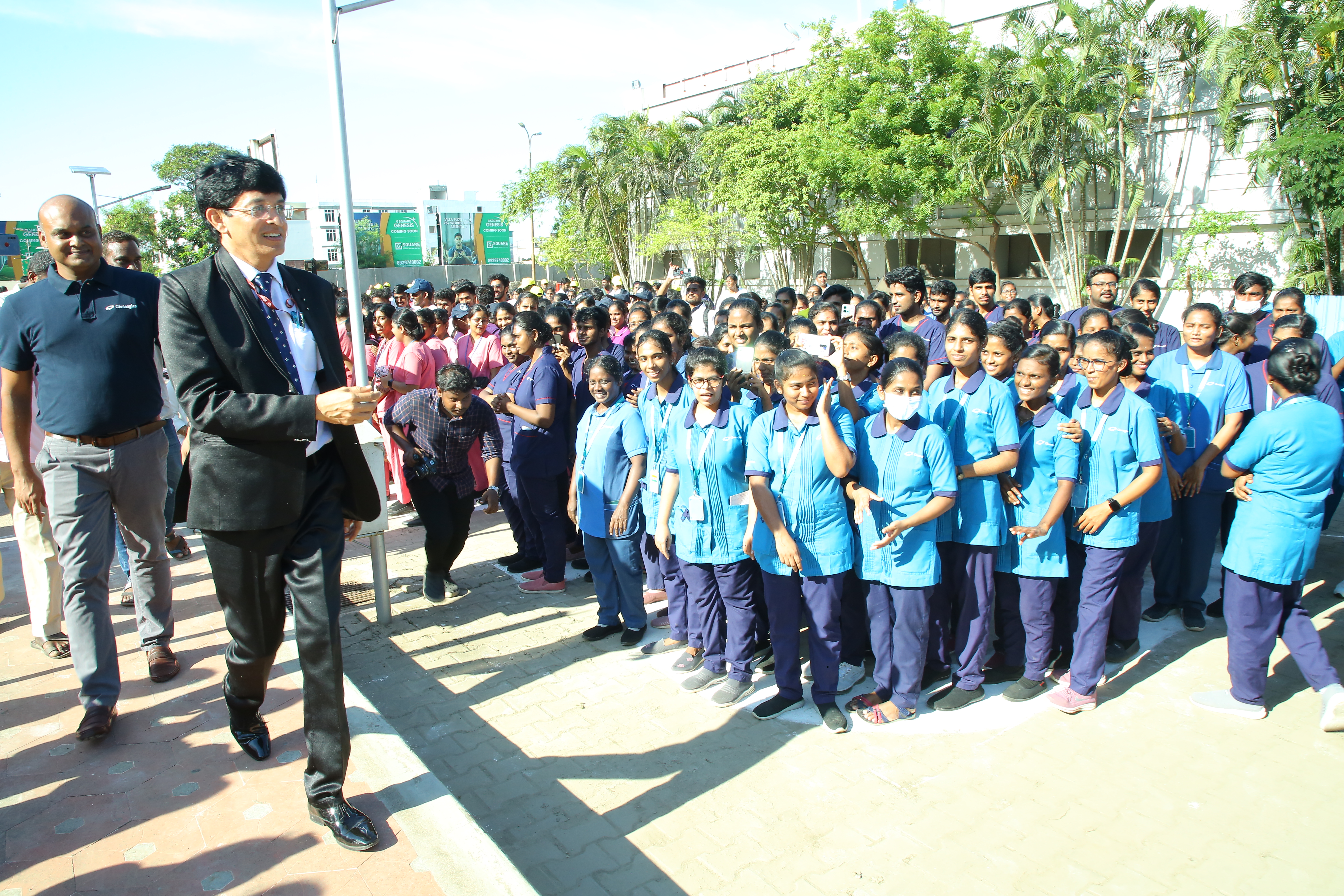 WORLD RECORD FOR HUMAN CHAIN FORMATION ON THE THEME OF “OUR NURSES, OUR FUTURE: THE ECONOMIC POWER OF CARE” WITH 2500 NURSES TAKING A UNIFIED OATH.